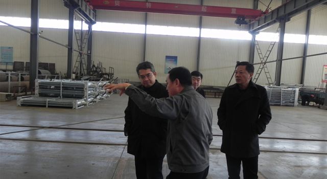 安丘市市長杜建華蒞臨藍想進行技術創(chuàng)新情況調研