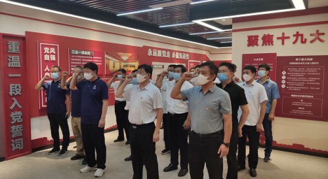濟(jì)高項(xiàng)目辦、總監(jiān)辦聯(lián)合組織各參建單位參觀辛銳紀(jì)念館，開展黨建活動(dòng)