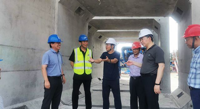 山東高速建設(shè)管理集團(tuán)董事長(zhǎng)丁愛(ài)輝檢查指導(dǎo)京臺(tái)項(xiàng)目工作