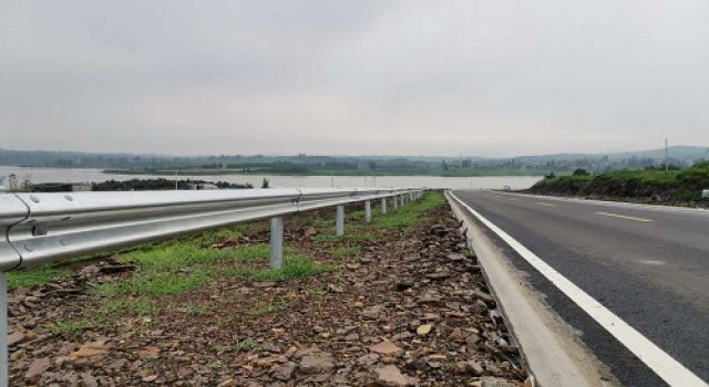 立足農(nóng)村公路建設(shè)，助力鄉(xiāng)村振興