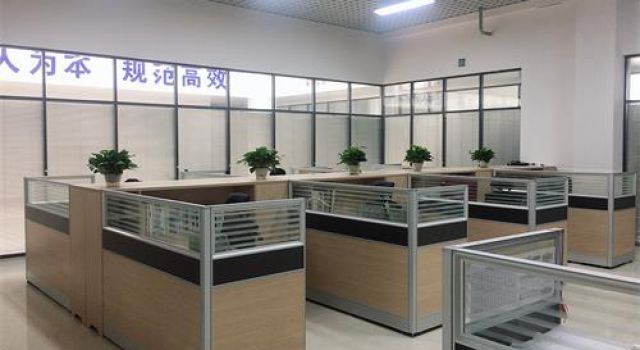 十月金秋月，喬遷正當時