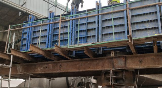 鄆城互通主線橋預(yù)應(yīng)力蓋梁順利澆筑完成