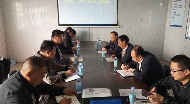 東營(yíng)市交通工程質(zhì)量監(jiān)督站對(duì)廬山路南延工程進(jìn)行質(zhì)量、安全監(jiān)督交底