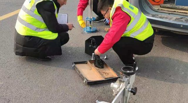 臨沂市質監(jiān)站檢查督導蘭陵沂王線紅色旅游線工程