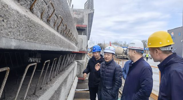 山東高速集團建設(shè)管理分公司黨委書記、董事長薛志超一行調(diào)研濟高高速項目