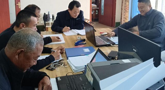 博山區(qū)縣道海博路召開8%石灰土施工安全技術(shù)交底會(huì)