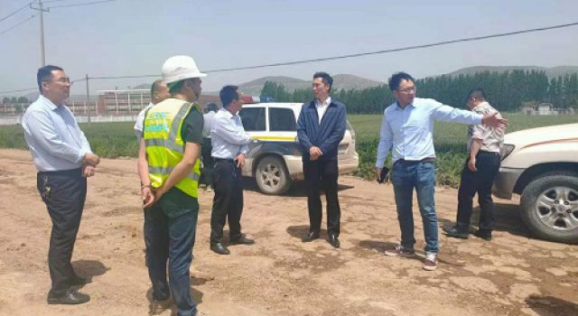 棗莊市交通運輸局魏路坦科長蒞臨指導(dǎo)S318郯蘭線工程建設(shè)