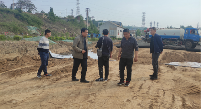 審計(jì)局喬局長到博山區(qū)縣道海博項(xiàng)目檢查指導(dǎo)工作