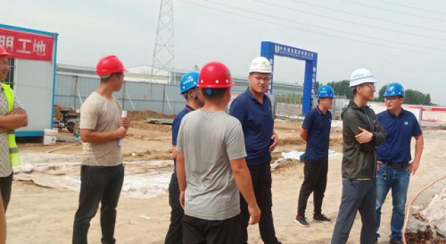 濟(jì)高項(xiàng)目對房建工程進(jìn)行安全環(huán)保專項(xiàng)檢查
