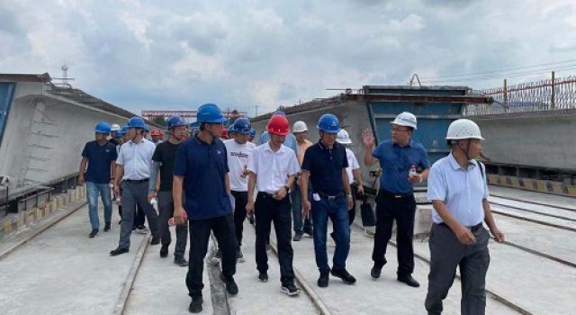 濟濰高速項目辦、總監(jiān)辦組織全線在四合同2號預制場召開現場觀摩會