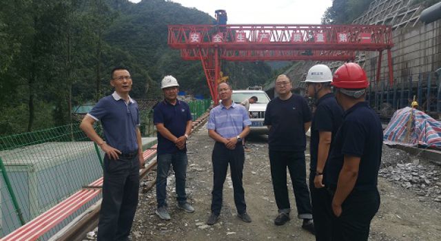 四川綿九公司董事長曾杰調研平通代表處汛期安全環(huán)保工作開展情況