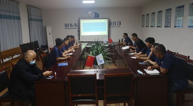 張臺線總監(jiān)辦傳達總公司半年會議精神