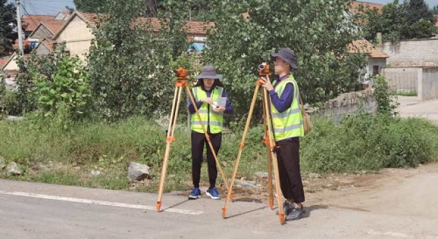 秋高氣爽疏朗快意當(dāng)測(cè)量，交規(guī)二院奮楫揚(yáng)帆勇當(dāng)先