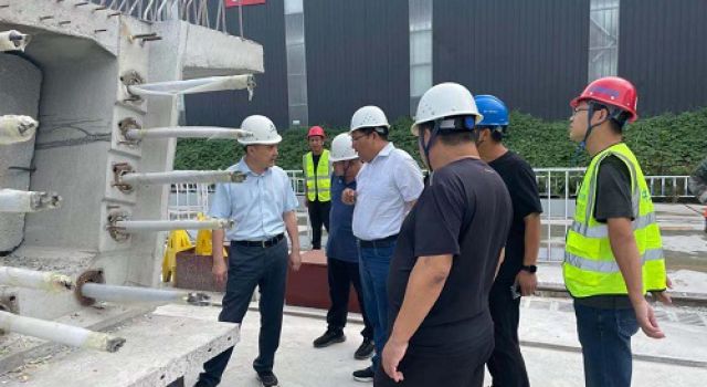 省交通運(yùn)輸廳執(zhí)法局蒞臨濟(jì)濰四合同預(yù)制場督查指導(dǎo)工作