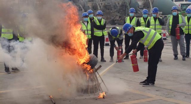 開展消防演練、筑牢安全防線，安羅高速第二總監(jiān)辦參與消防安全演練活動