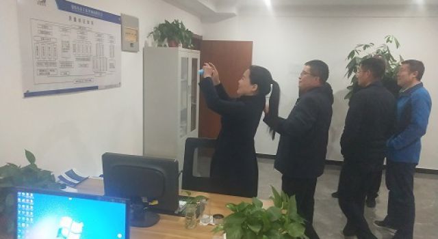 河南長城鐵路工程建設咨詢有限公司領導蒞臨安羅高速第二總監(jiān)辦參觀交流