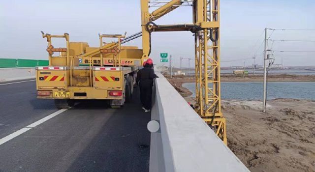 秦濱高速公路工程漳衛(wèi)新河特大橋進(jìn)行交工驗收檢測