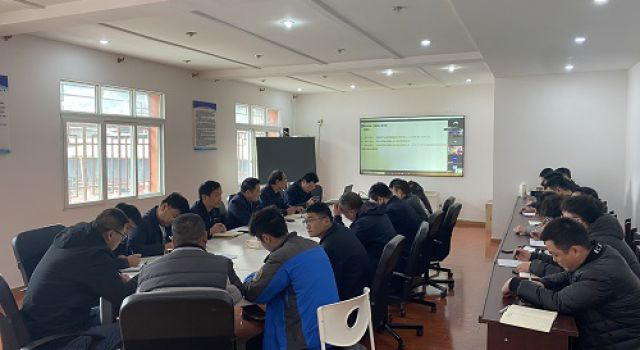 四川九綿高速JL8總監(jiān)辦召開2021年12月份監(jiān)理專題會議暨年終總結(jié)會