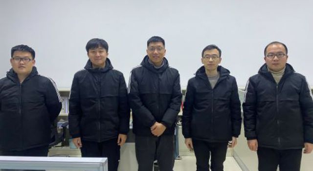 寒冬臘月風(fēng)吹雪，交規(guī)二院送溫情