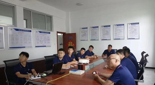 東泰咨詢公司駐沂南縣交通工程總監(jiān)處組織學(xué)習(xí)《質(zhì)量、環(huán)境、職業(yè)健康安全管理手冊(cè)》