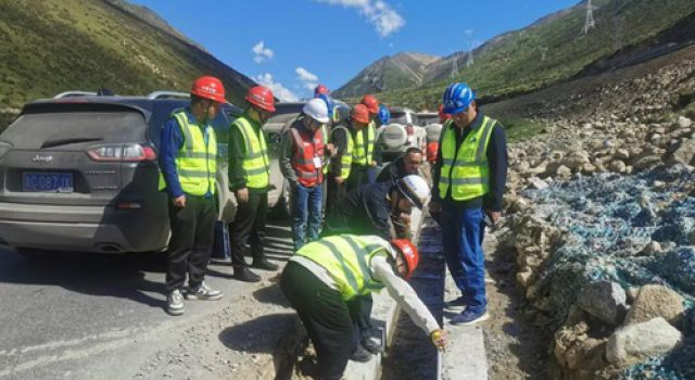 西藏交通執(zhí)法總隊到G318項目進行綜合督導(dǎo)檢查