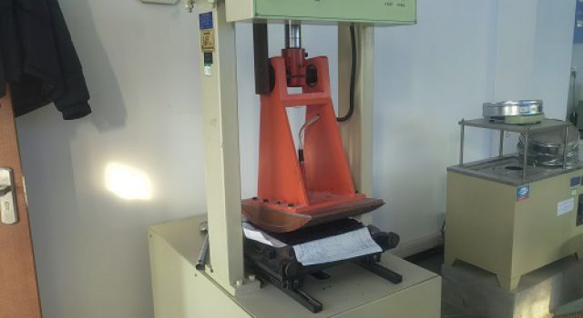 G309青蘭線張店區(qū)東孫村至周村鄒平界段修復(fù)養(yǎng)護(hù)工程總監(jiān)辦加強(qiáng)進(jìn)場(chǎng)材料質(zhì)量管控，確保路面施工質(zhì)量